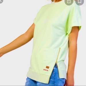 NWT PEACE LOVE WORLD STILA TOP BEAUTIFUL SIZE L